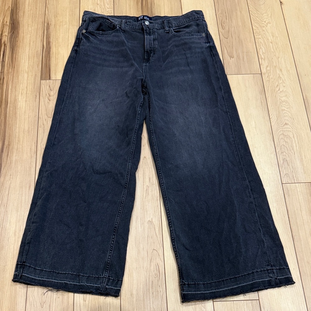 GAP Wide-Leg Jeans
